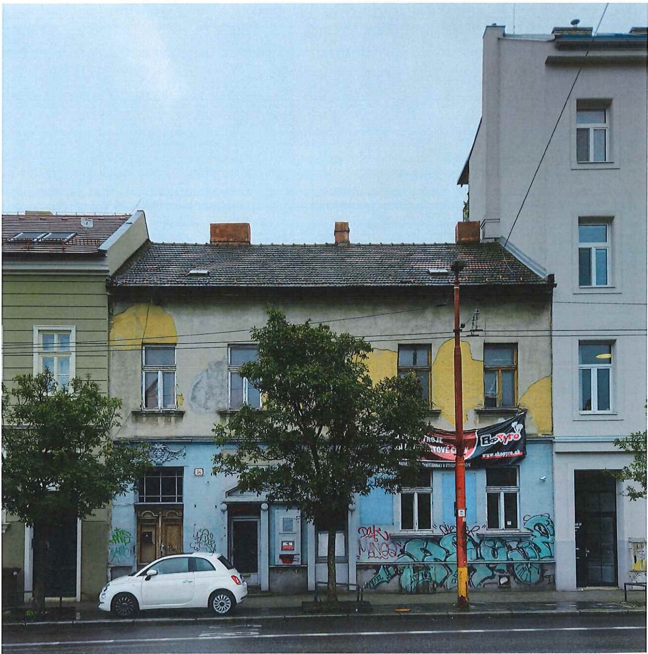 Pôvodný stav uličnej fasády (Šancová 34)